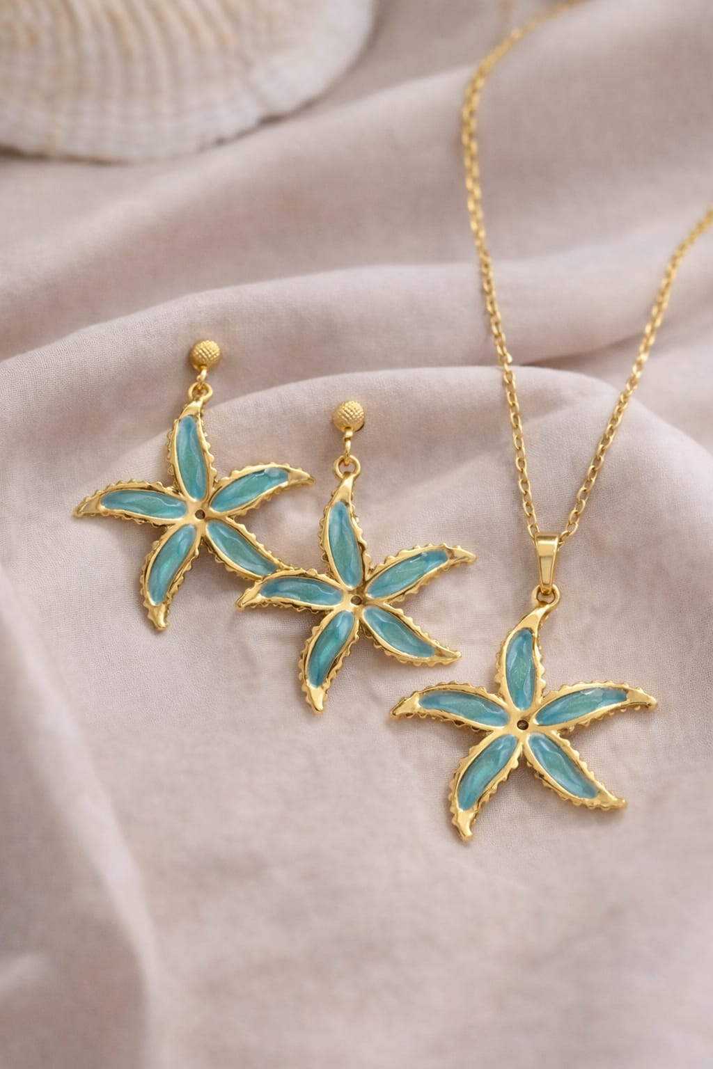 The Royal Emerald & Gold Collection