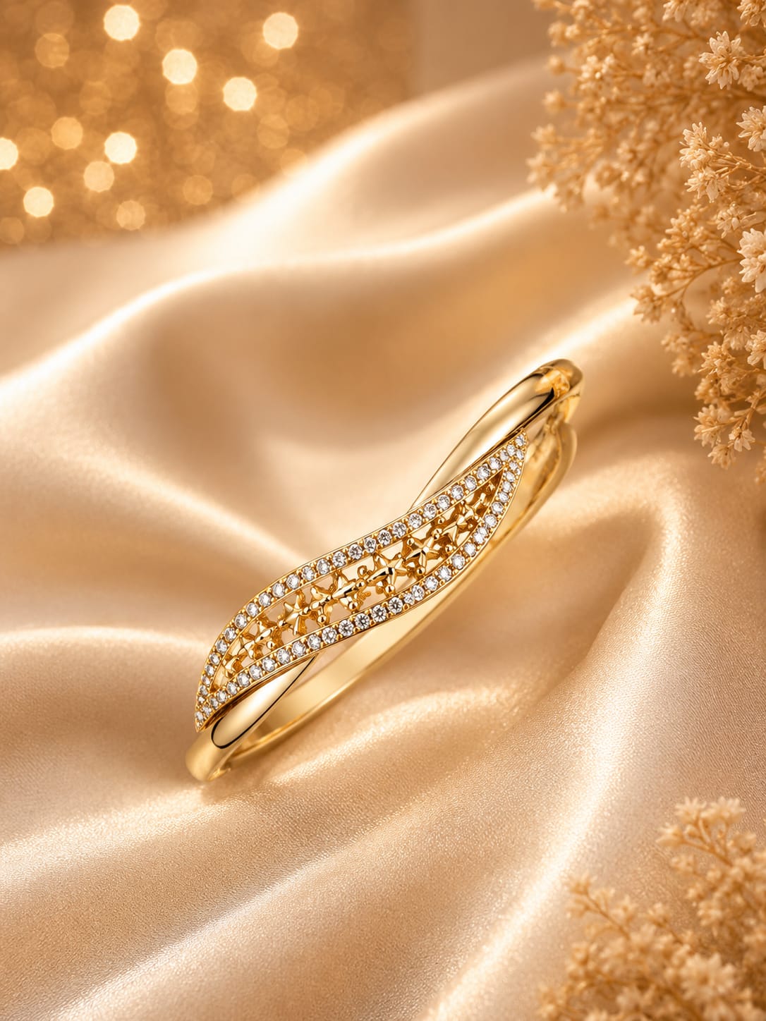 Premium Royal Leaf Bracelet – Gold | Stainless Steel PVD Coated