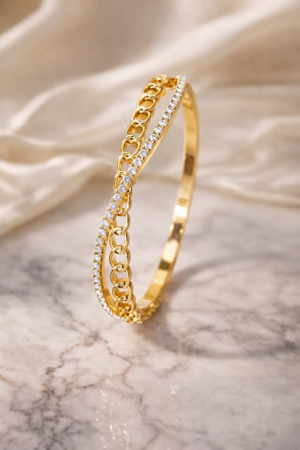 The Eternal Link Fusion Bangle – Gold