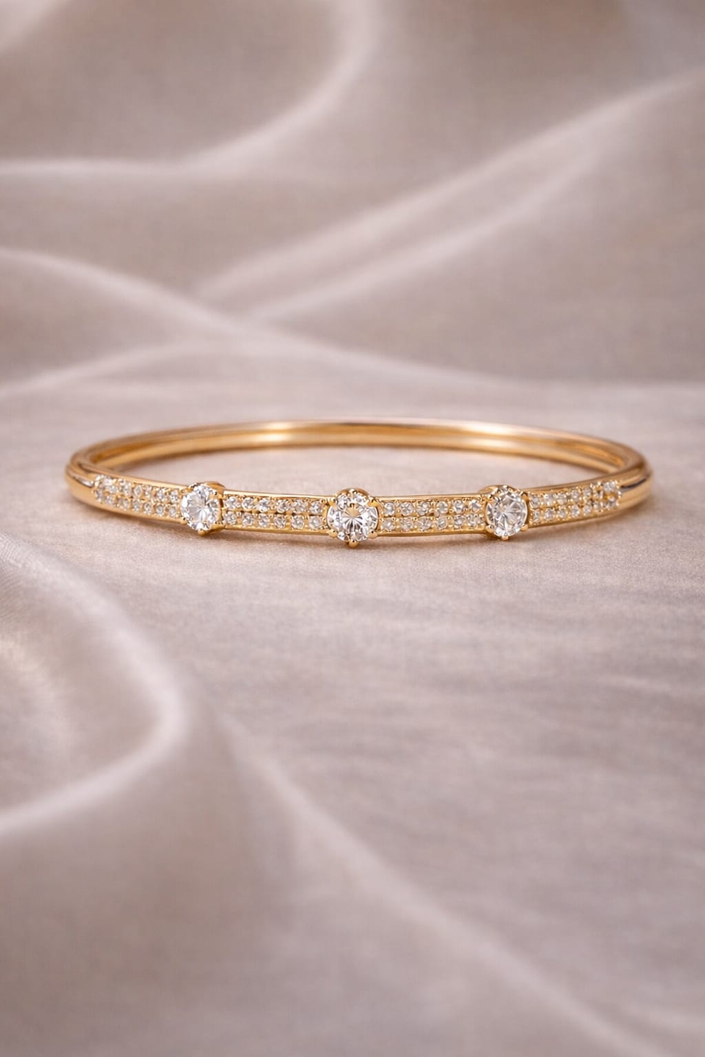 The Trinity Solitaire Pavé Bangle – Gold